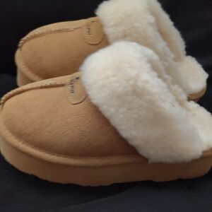 BearPaw Tan and Cream Kids Slippers